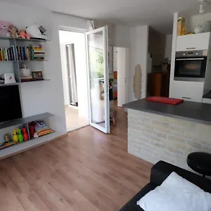  Apartment Patrick